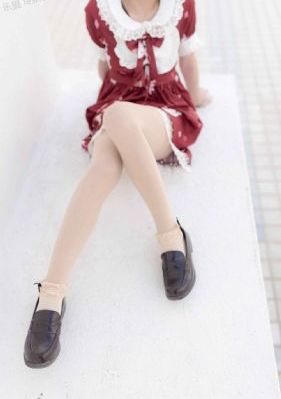 三男一女的伦交_1080免费电视剧
